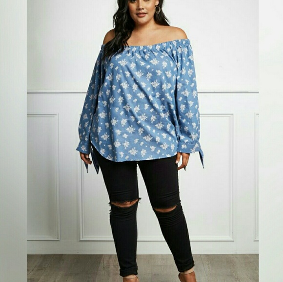 ➕ Floral Chambray Blouse - Picture 3 of 4